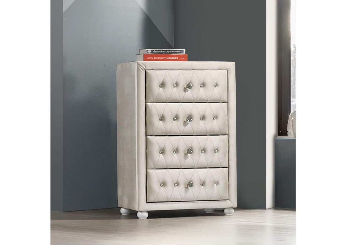 BD04506 Reggie Chest