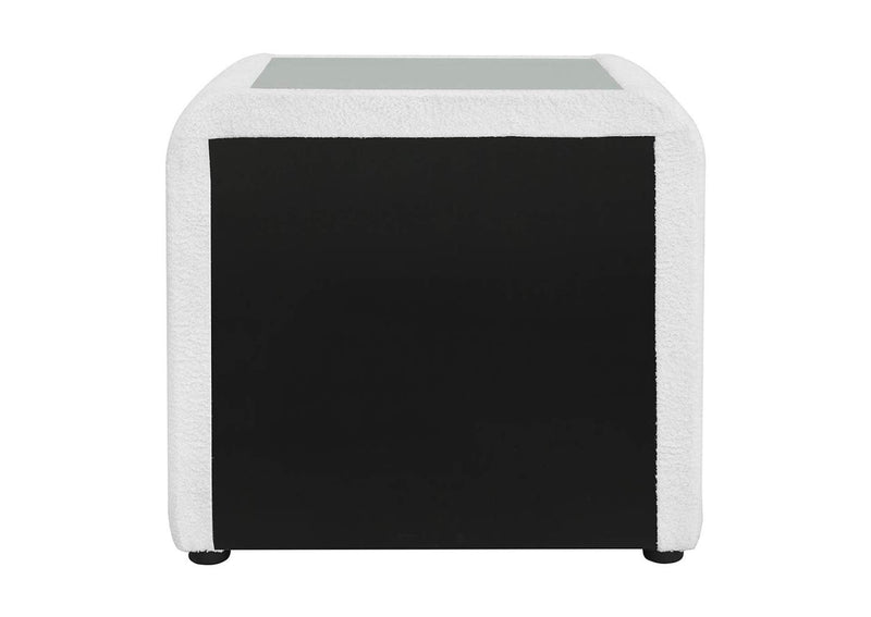 BD04753 Shelyn Nightstand