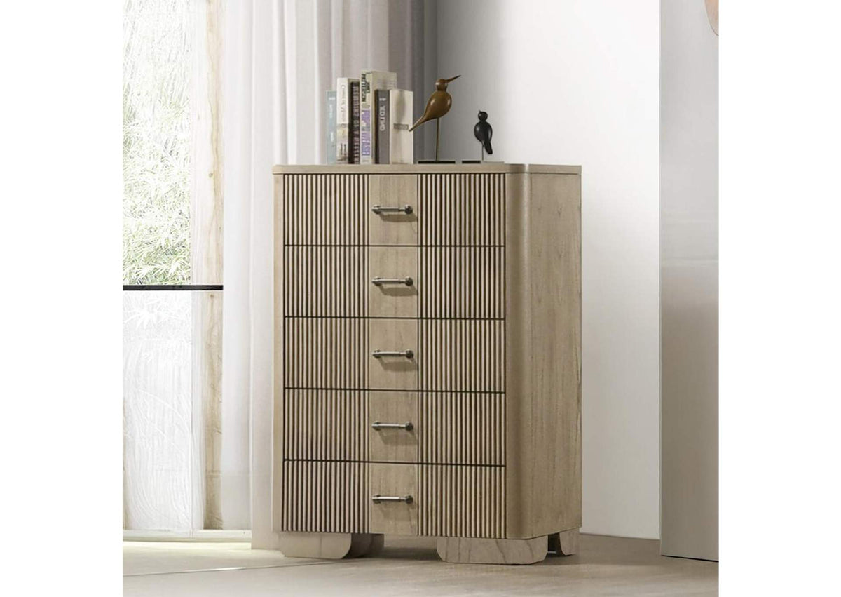 BD04876 Lakkari Chest