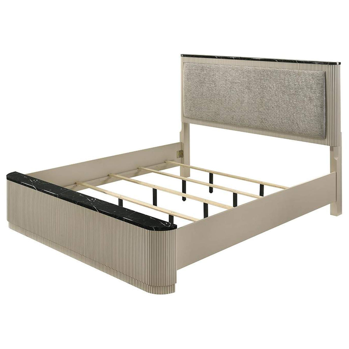 BD04881EK Travonte Eastern King Bed