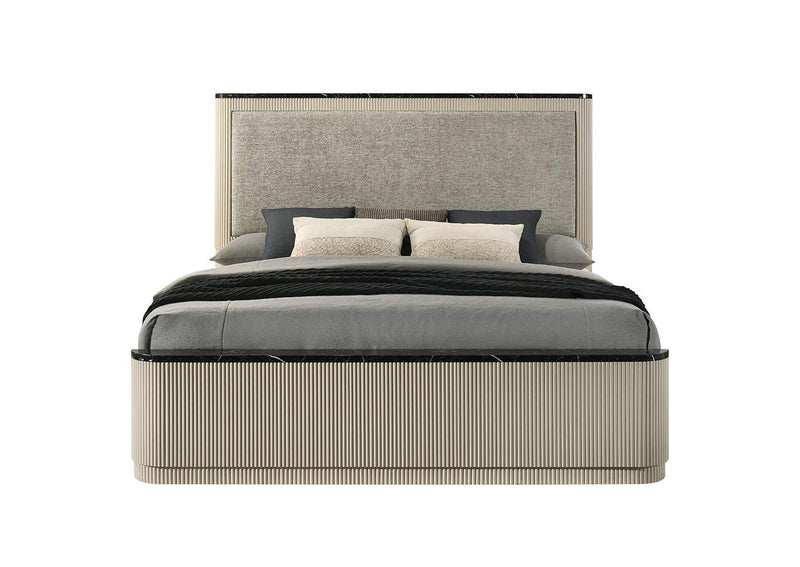 BD04882Q Travonte Queen Bed