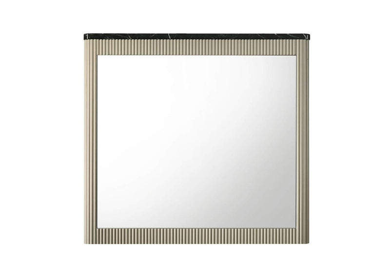 BD04884 Travonte Mirror