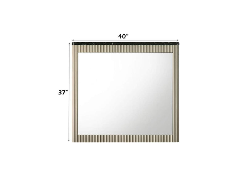 BD04884 Travonte Mirror