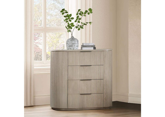 BD05436 Leanna Chest