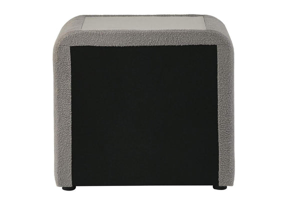 BD05653 Shelyn Nightstand