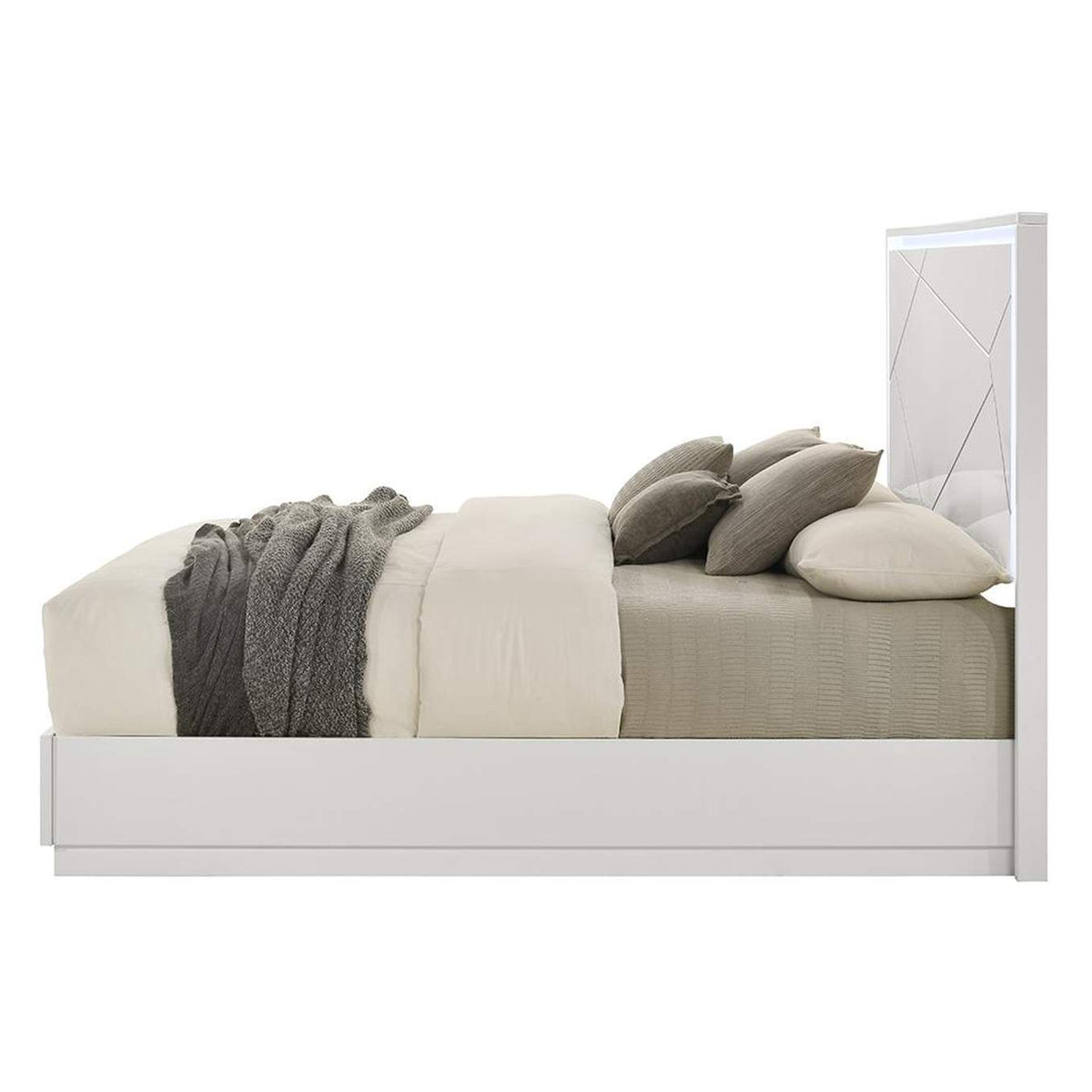 BD05881EK Esther Eastern King Bed with Led
