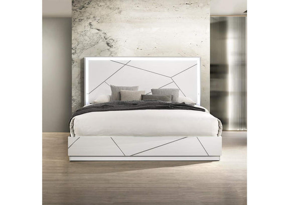 BD05882Q Esther Queen Bed with Led