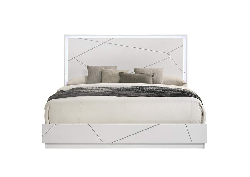 BD05882Q Esther Queen Bed with Led