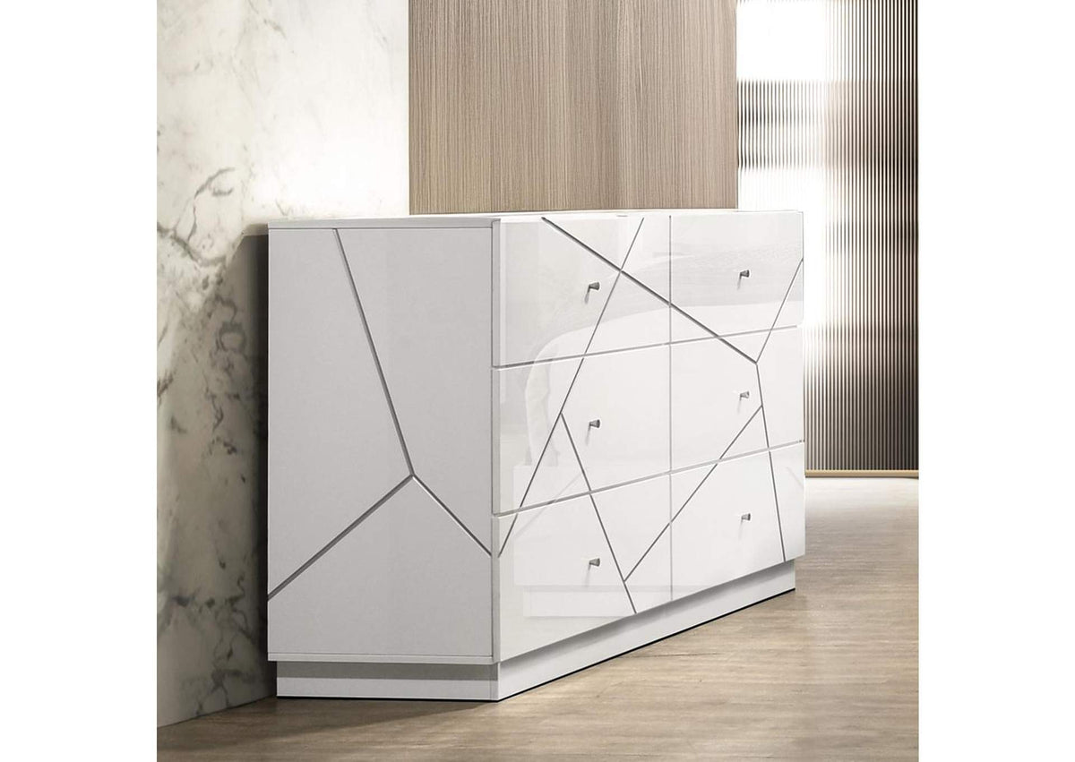 BD05885 Esther Dresser
