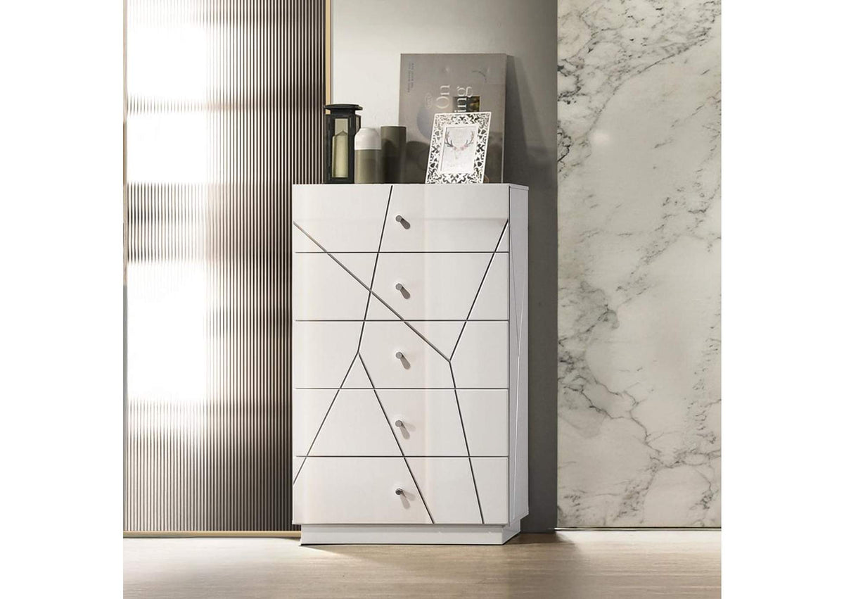 BD05886 Esther Chest