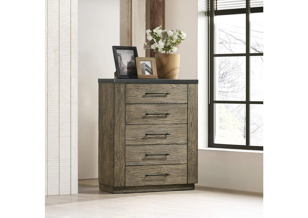 BD06006 Lance Chest