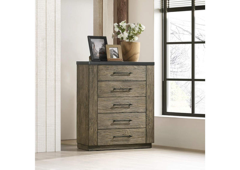 BD06006 Lance Chest