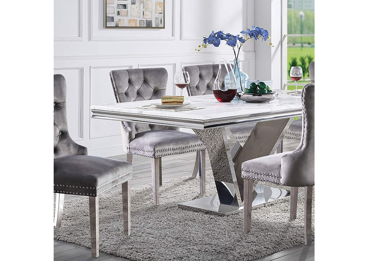 Valdevers Dining Table