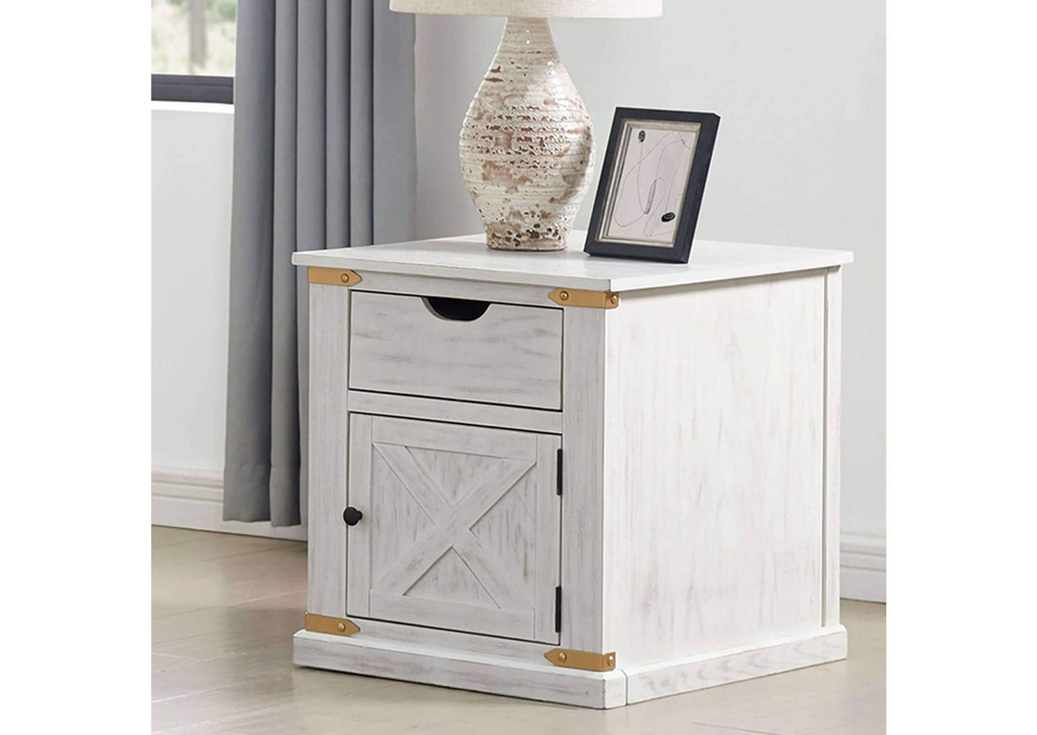 CM4018WH-E Bacerra End table