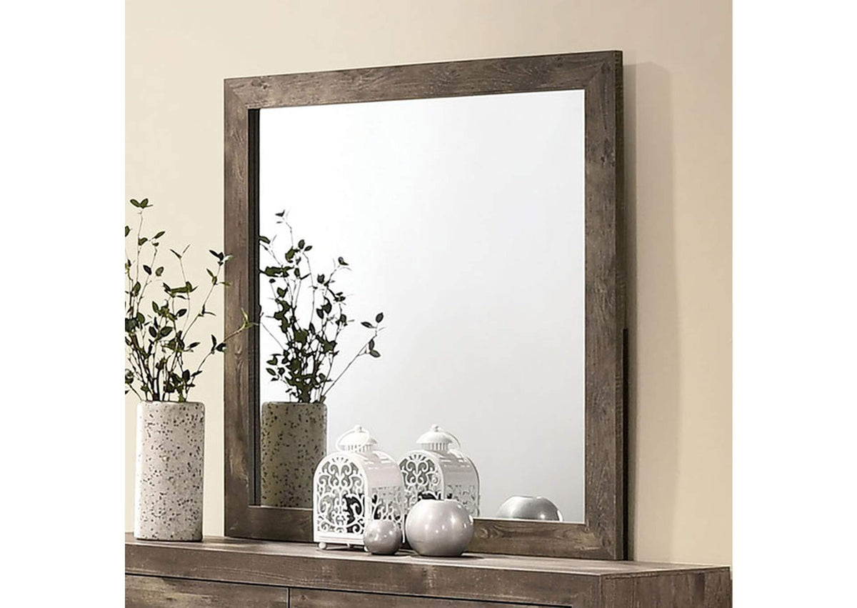 Larissa Mirror