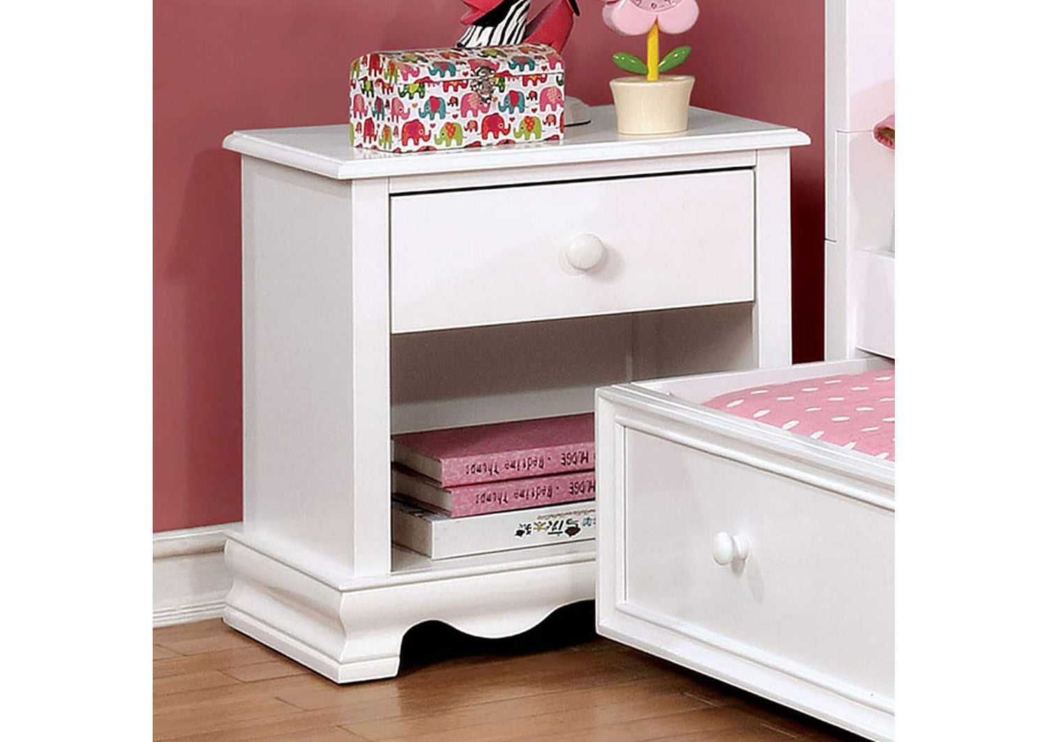 Dani Night Stand