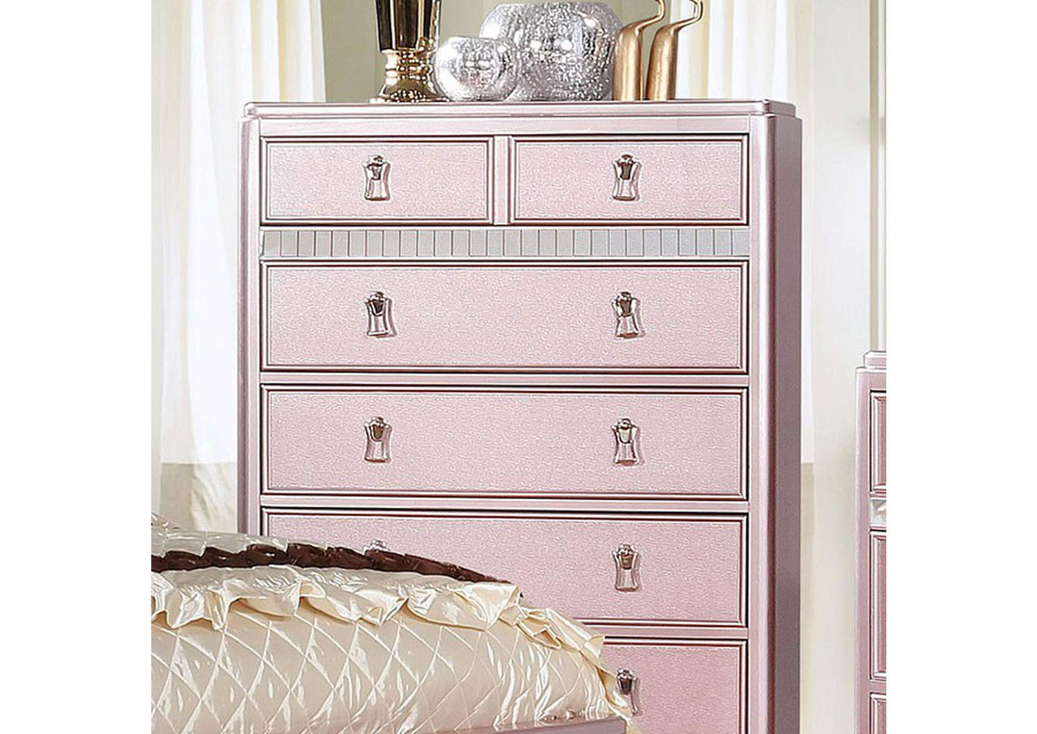 Avior Chest