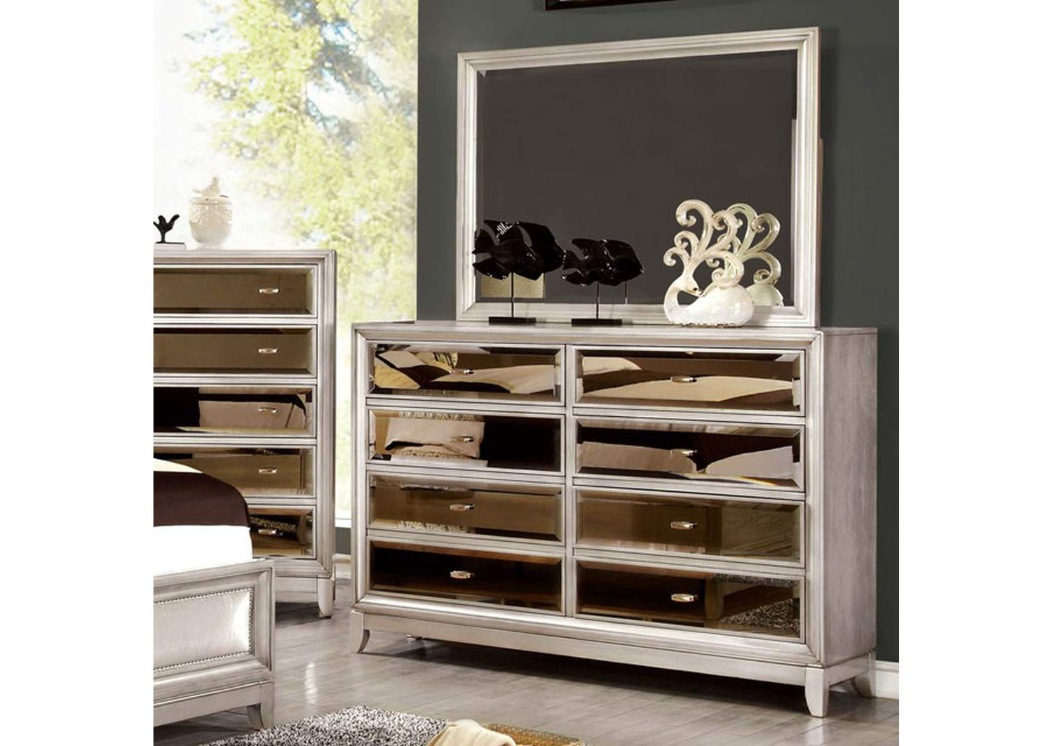 Golva Dresser