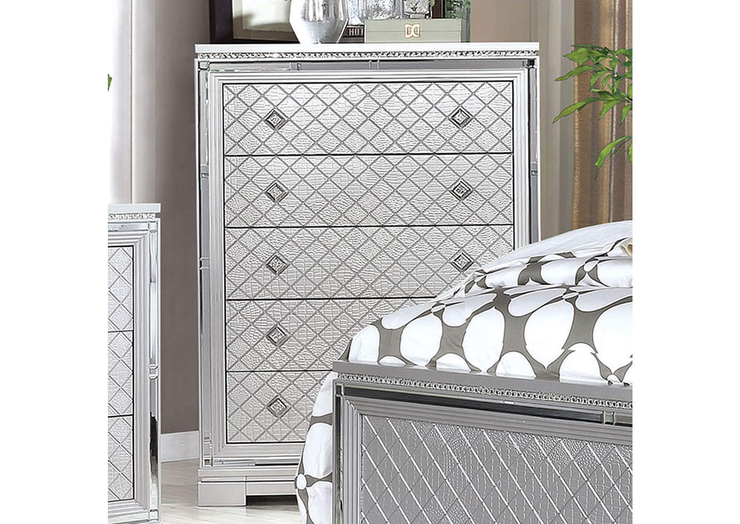 Belleterre Chest