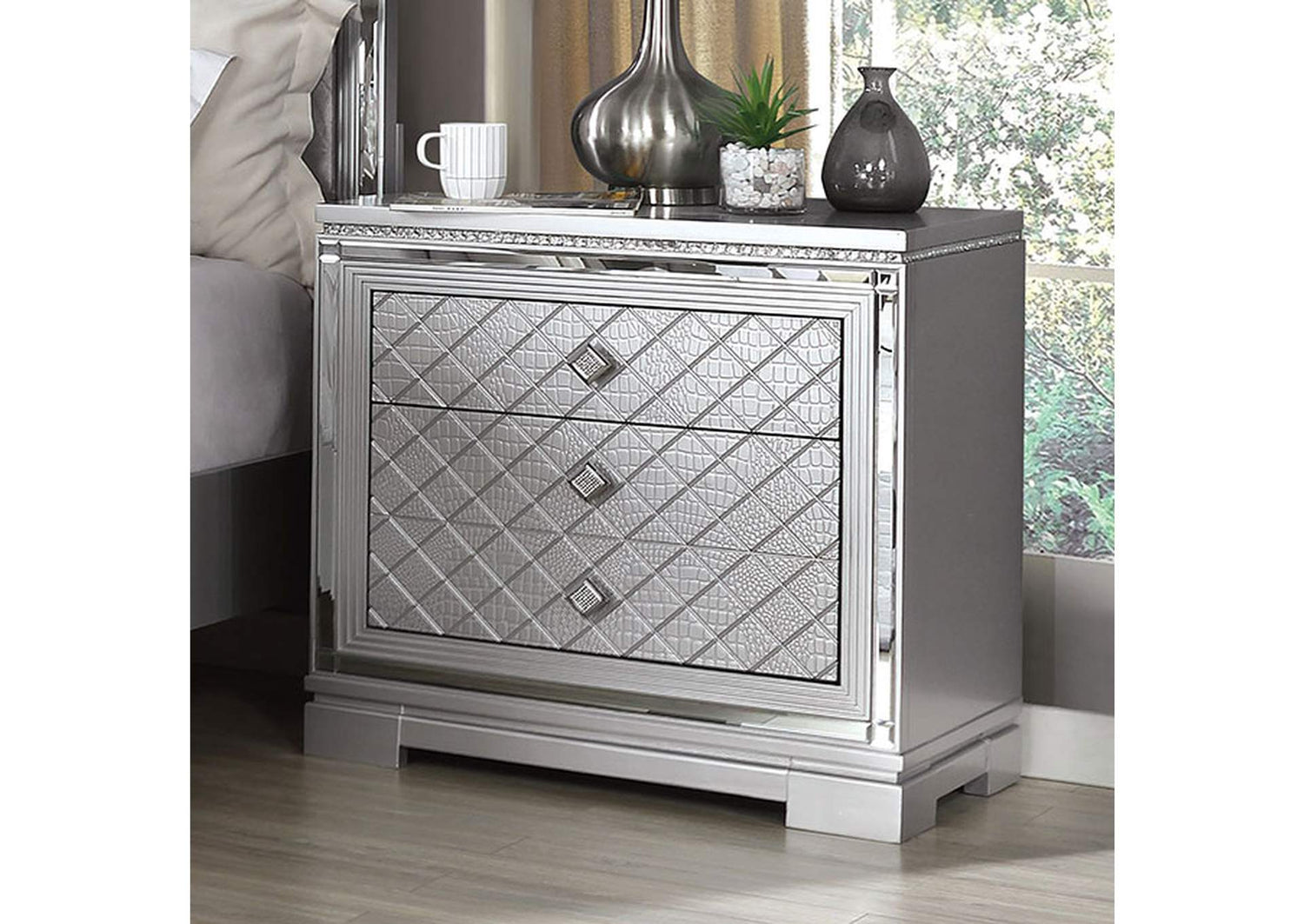 Belleterre Night Stand