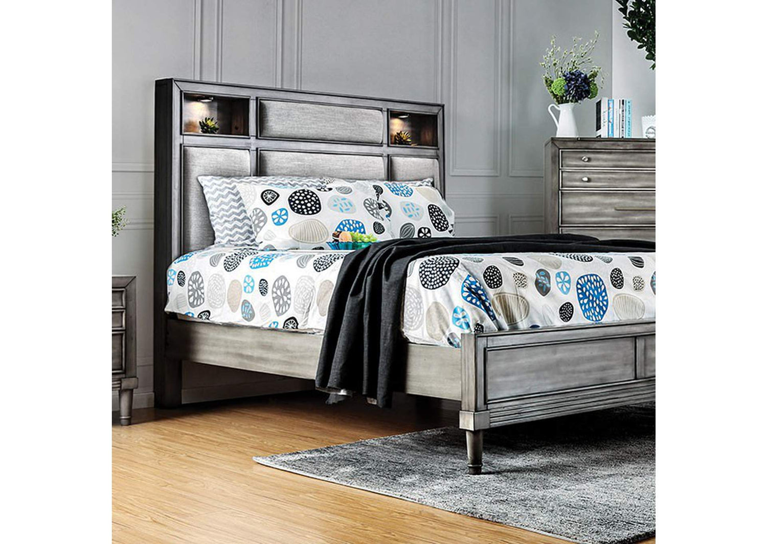Daphne Bed