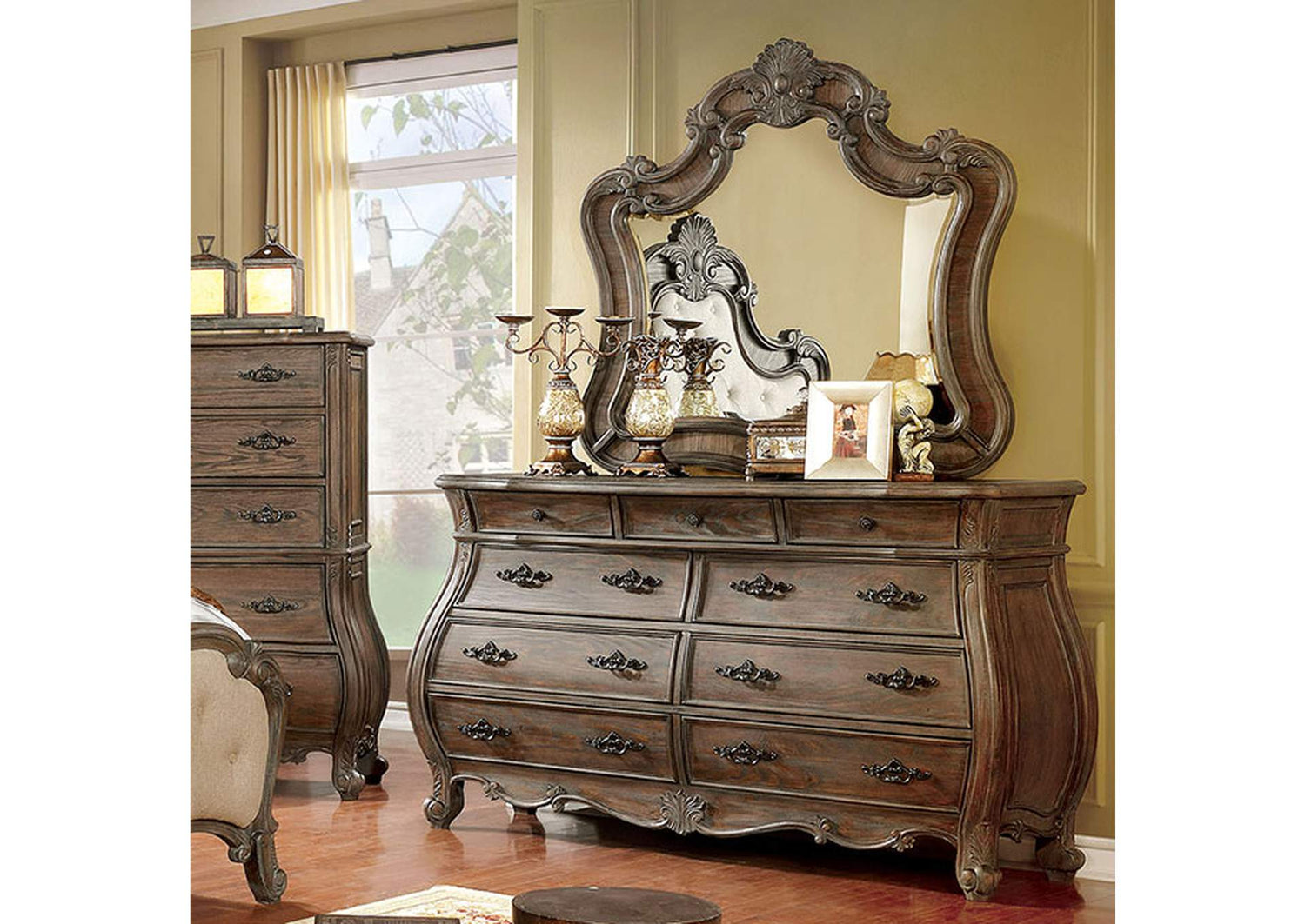 Cursa Dresser