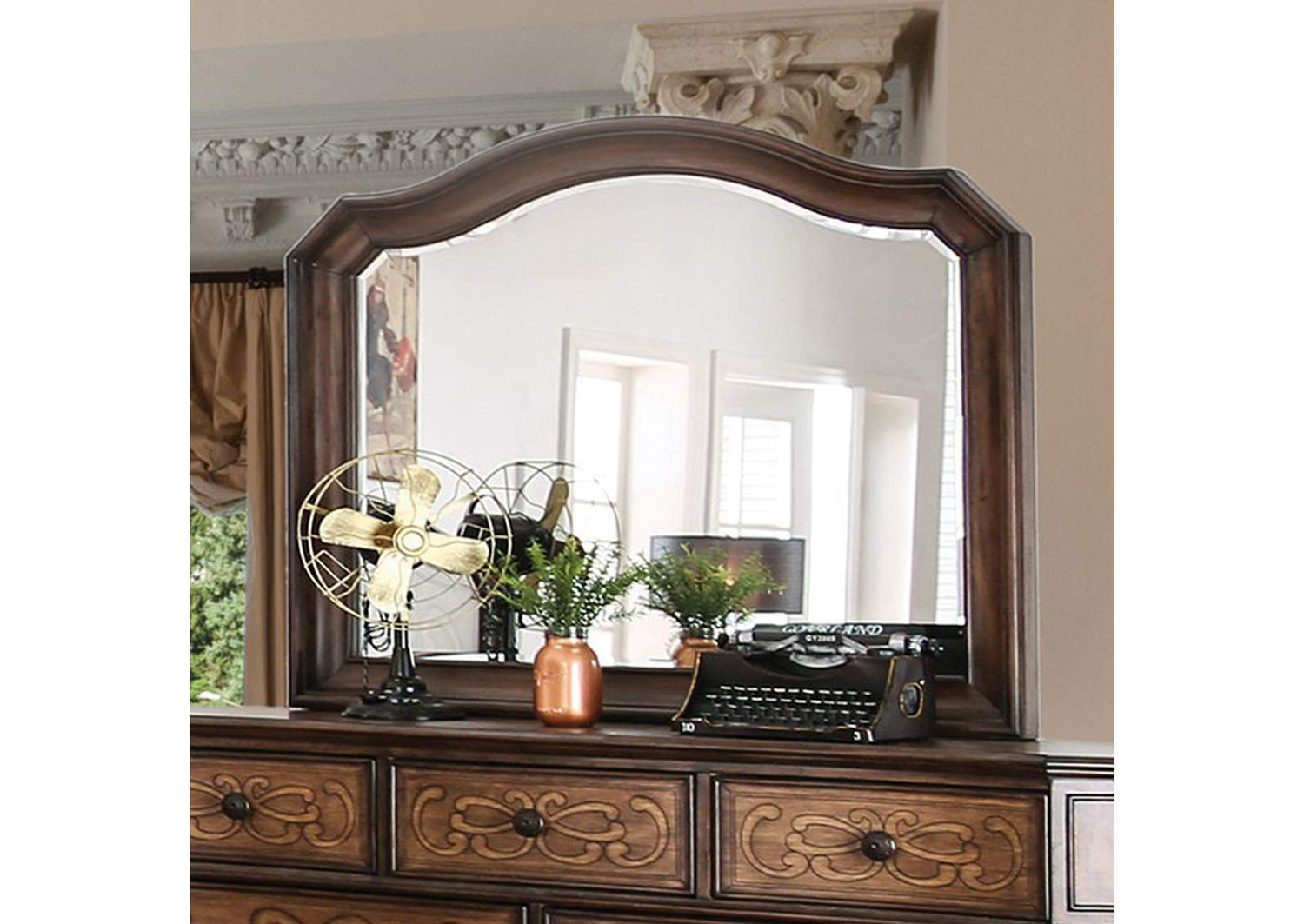 Emmaline Mirror