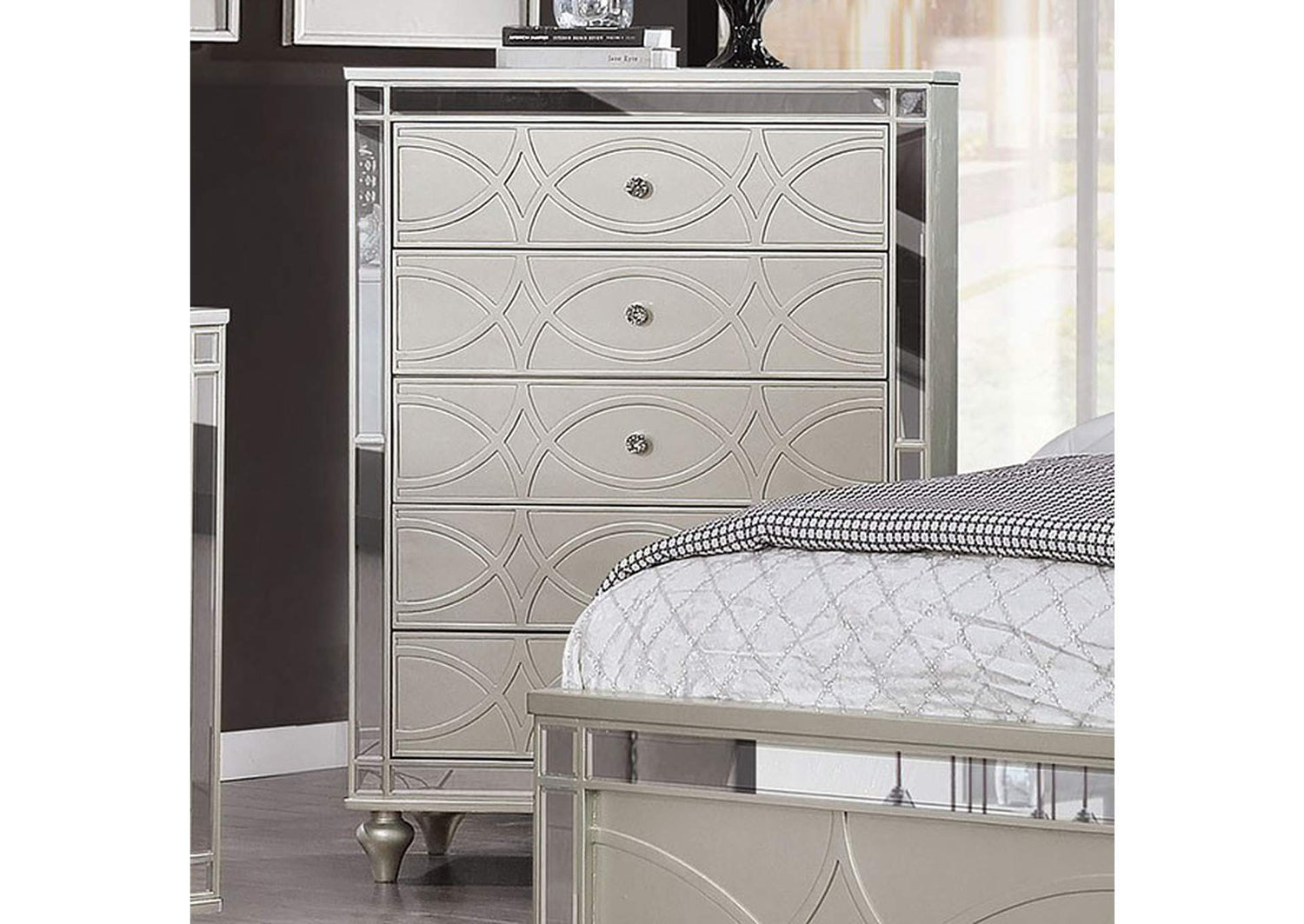 Manar Chest