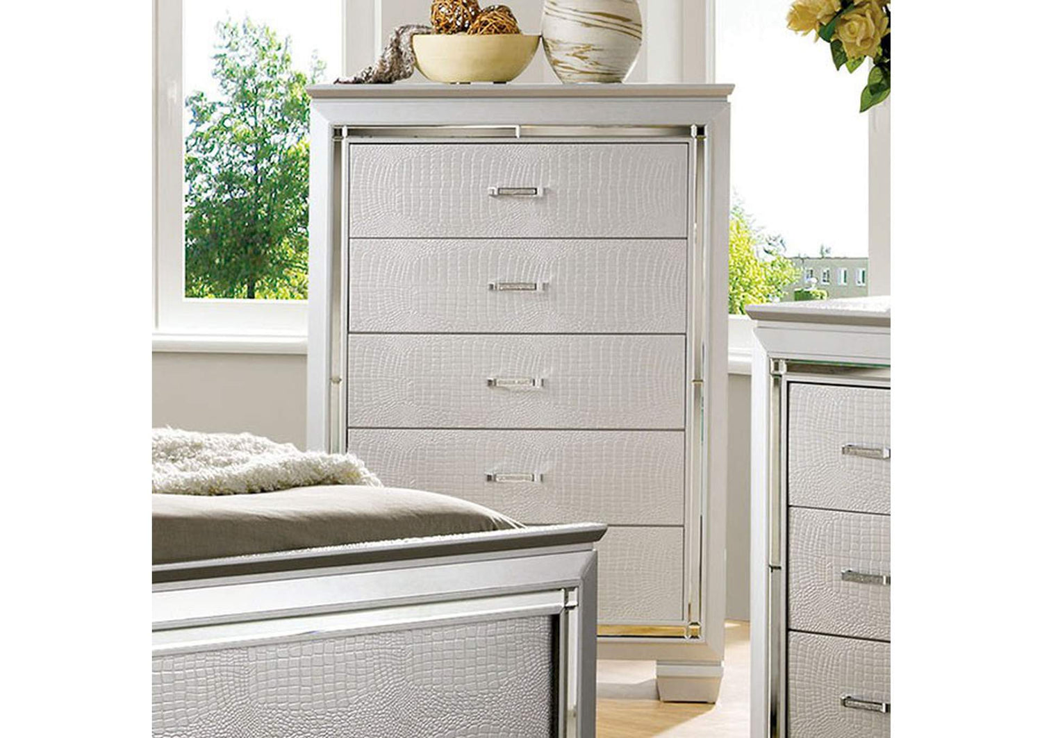 Bellanova Chest