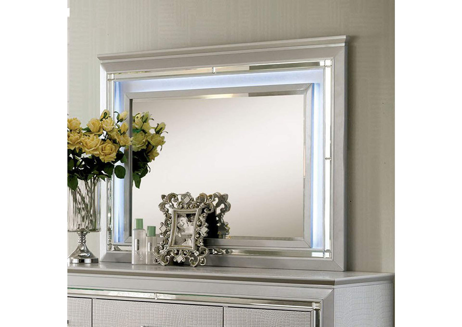 Bellanova Mirror
