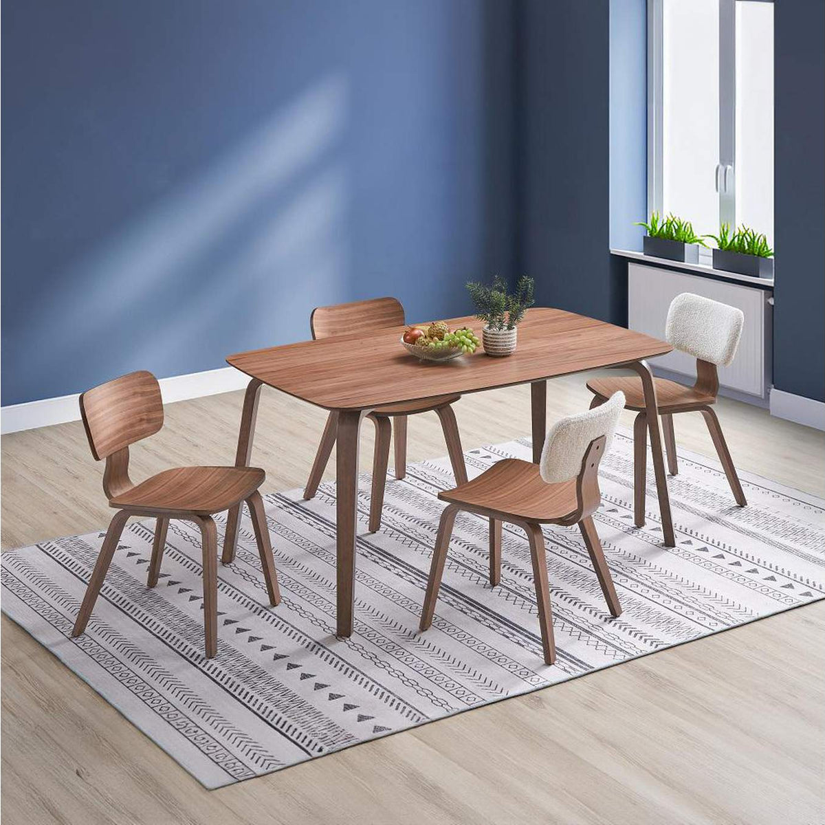 DN02309 Casson Dining Table