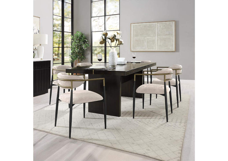 DN02695 Jaramillo Dining Table