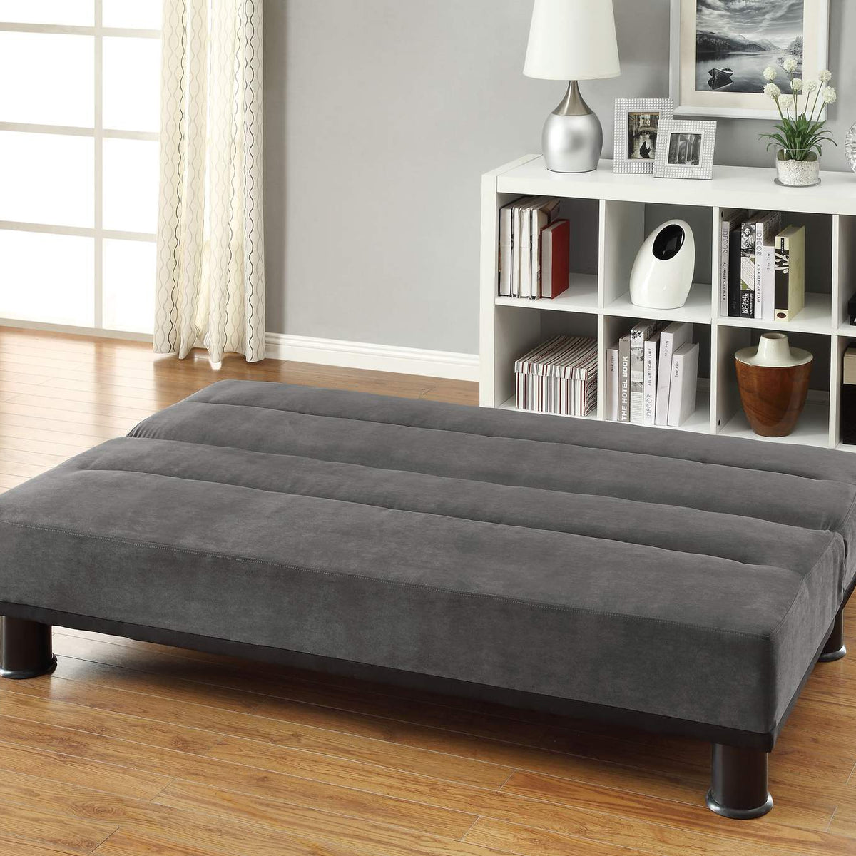 4823GP Callie Elegant Lounger