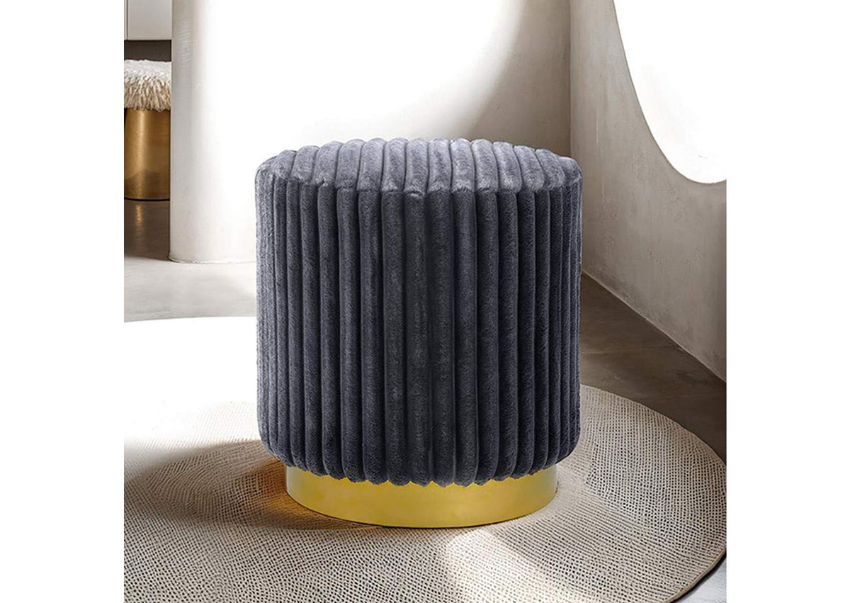 Yolanda Stool