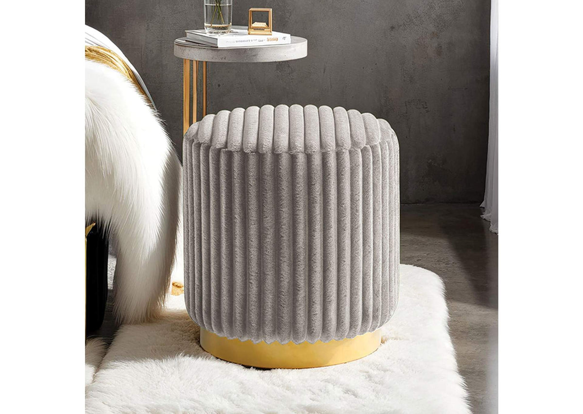 Yolanda Stool