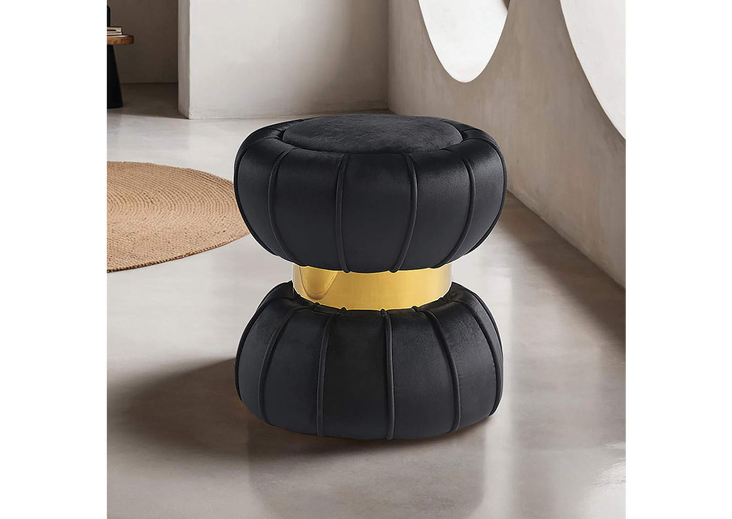 Dorothea Stool
