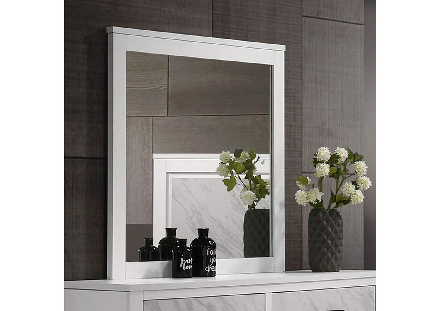 Darlene Mirror