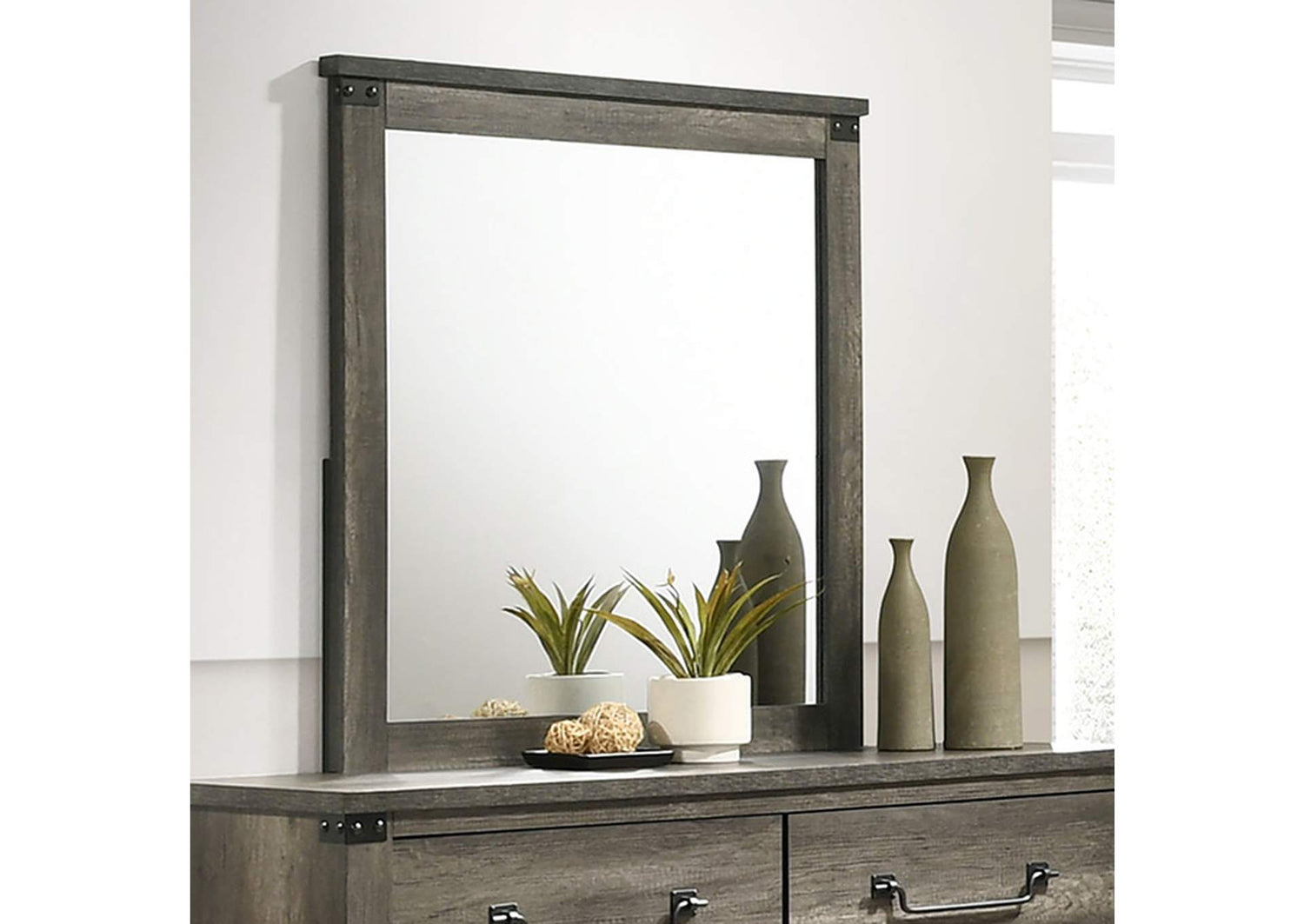 Britonale Mirror