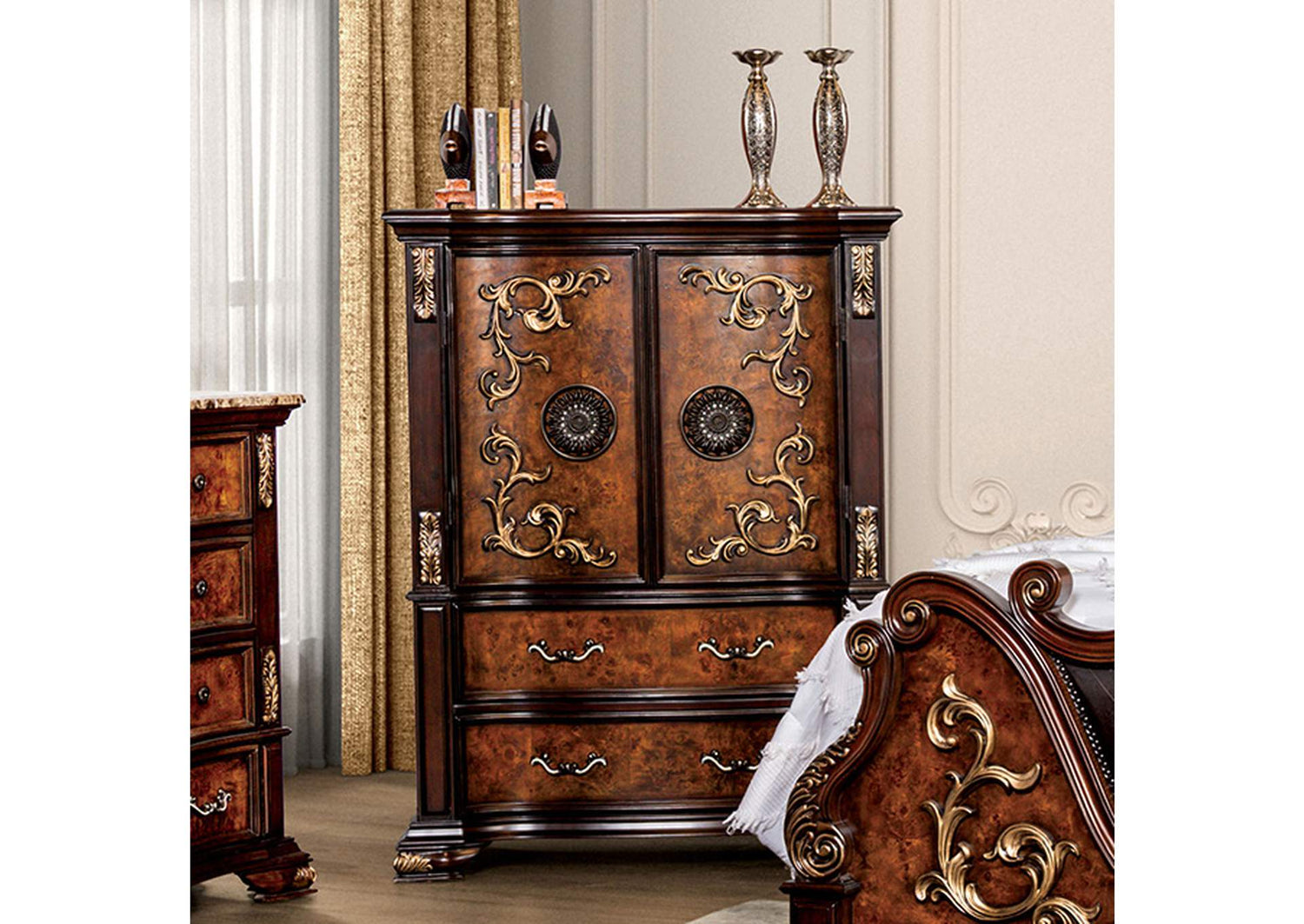 Aquilina Chest