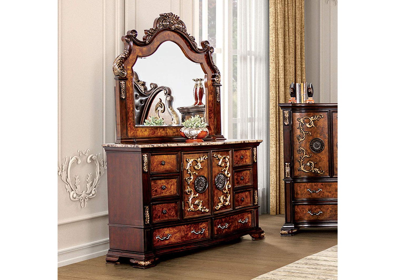 Aquilina Dresser