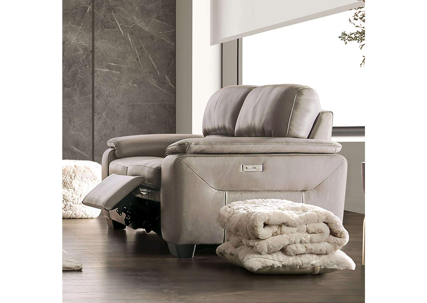 Balderico Power Loveseat