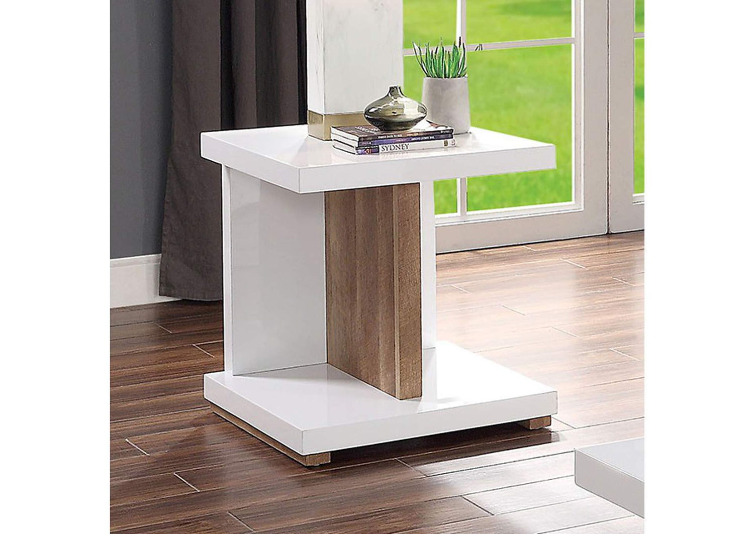Moa End Table