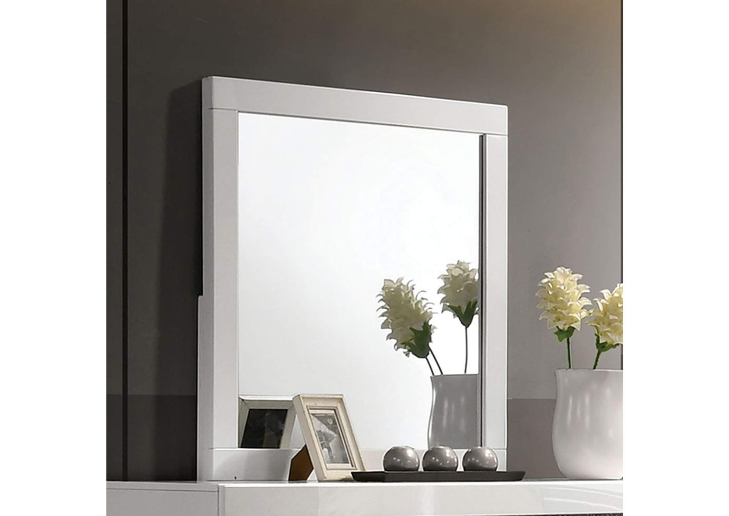 FOA7038WH-M Magdeburg Mirror