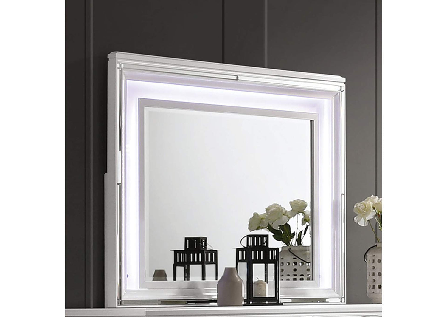 Emmeline Mirror