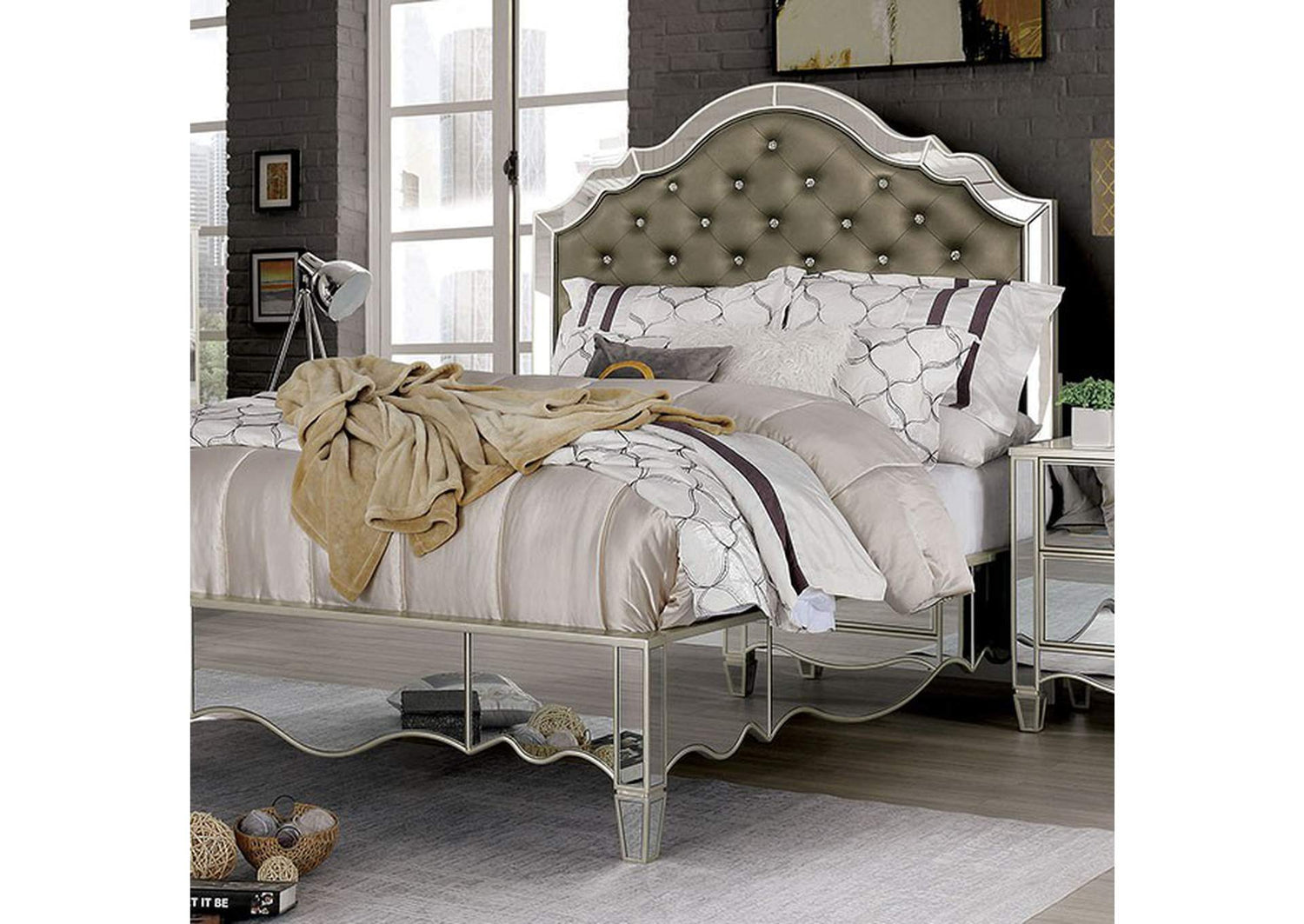 Eliora Queen Bed