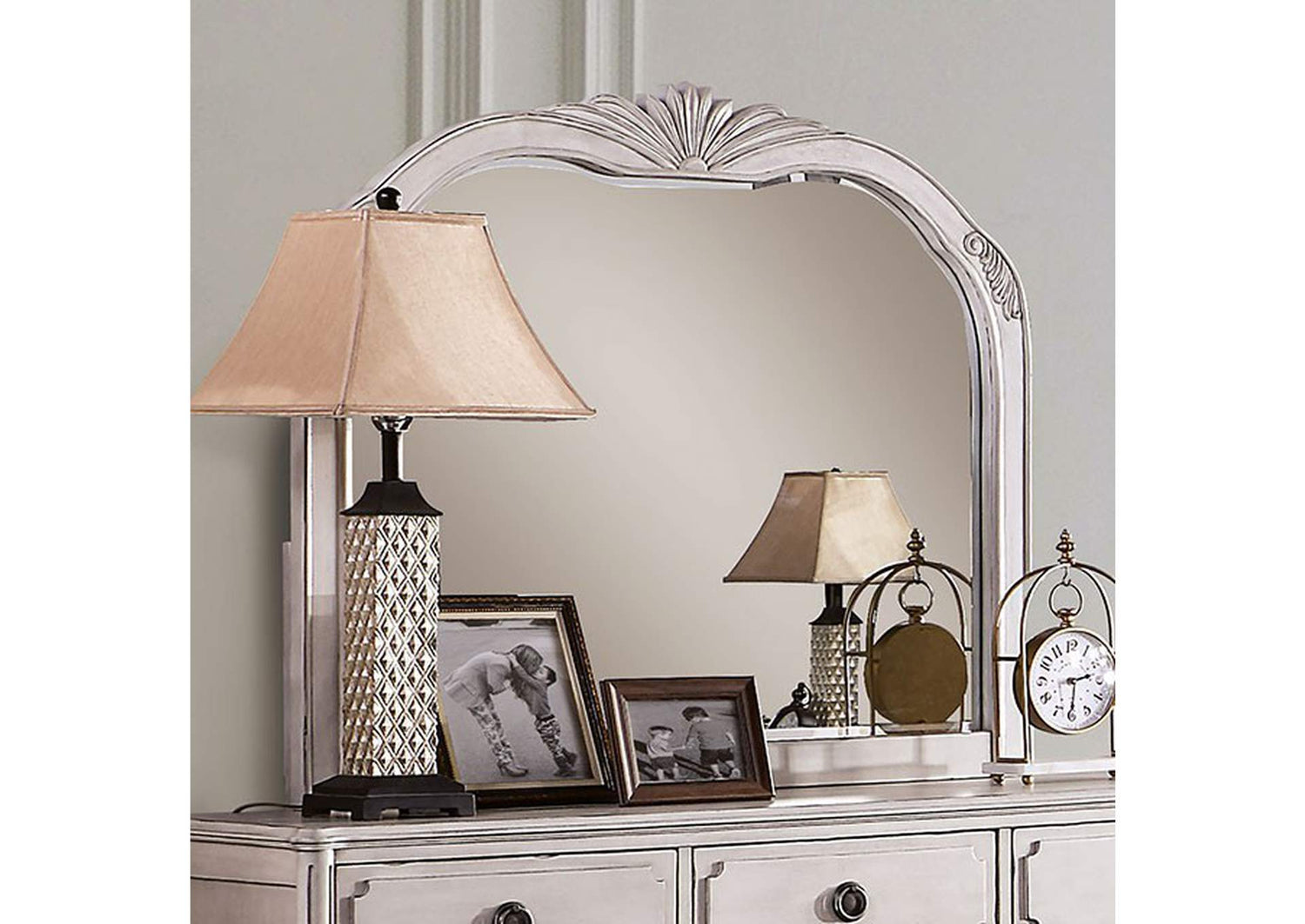 Esther Mirror
