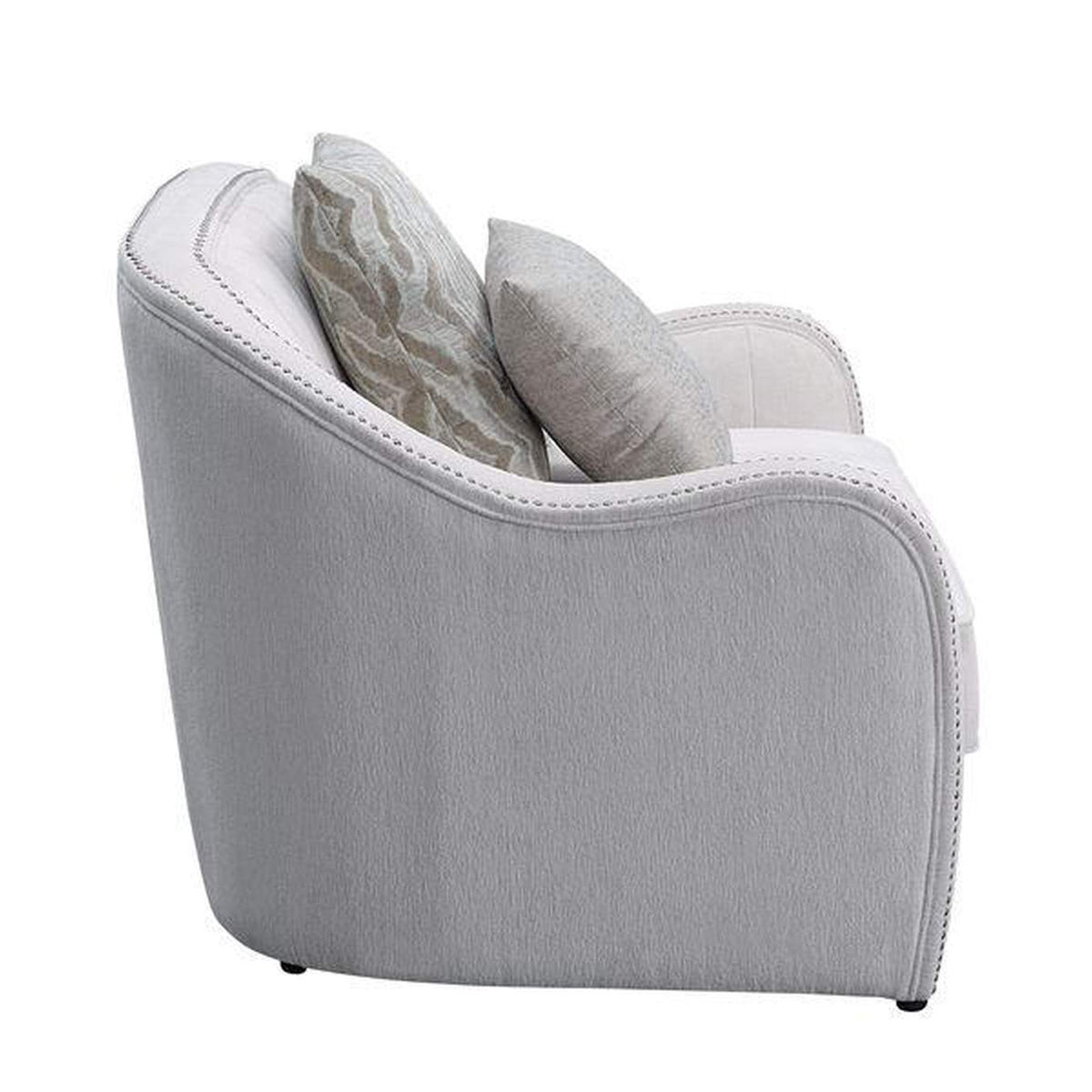 LV00579 Mahler Loveseat with 4 Pillows