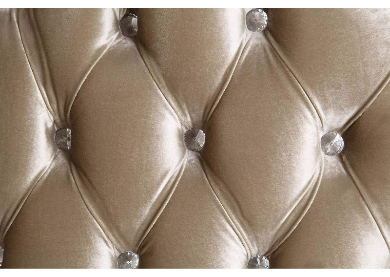 LV00803 Vanaheim Sofa with 7 Pillows