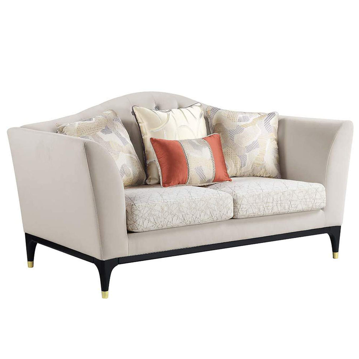 LV01156 Tayden Loveseat with 4 Pillows