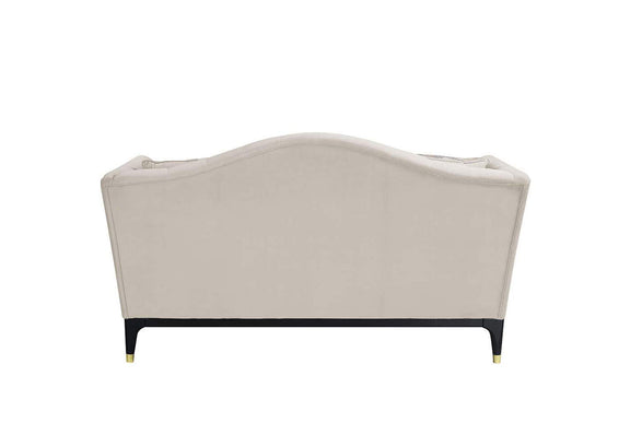 LV01156 Tayden Loveseat with 4 Pillows